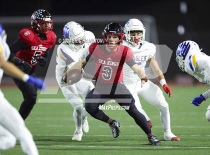 Thumbnail 2 in Palos Verdes vs Bakersfield Christian (CIF Division 2-A Regional Final) photogallery.