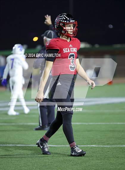 Thumbnail 2 in Palos Verdes vs Bakersfield Christian (CIF Division 2-A Regional Final) photogallery.