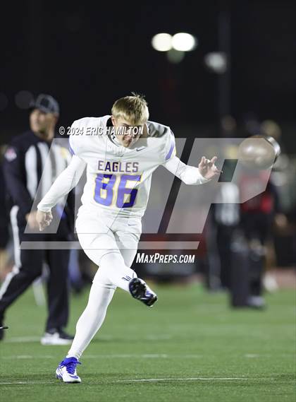 Thumbnail 3 in Palos Verdes vs Bakersfield Christian (CIF Division 2-A Regional Final) photogallery.