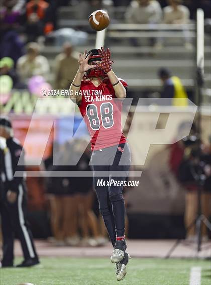 Thumbnail 3 in Palos Verdes vs Bakersfield Christian (CIF Division 2-A Regional Final) photogallery.