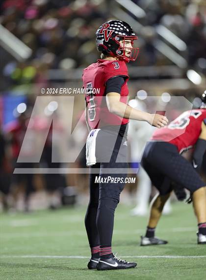 Thumbnail 1 in Palos Verdes vs Bakersfield Christian (CIF Division 2-A Regional Final) photogallery.