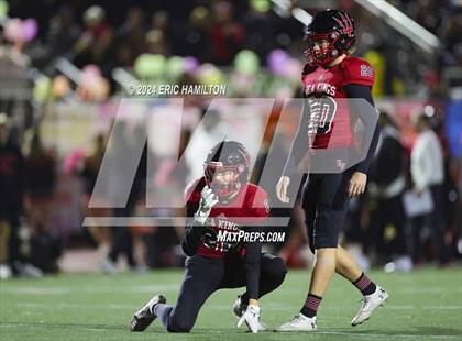 Thumbnail 2 in Palos Verdes vs Bakersfield Christian (CIF Division 2-A Regional Final) photogallery.