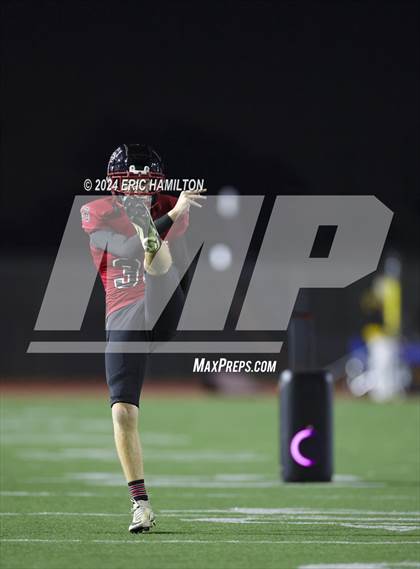 Thumbnail 3 in Palos Verdes vs Bakersfield Christian (CIF Division 2-A Regional Final) photogallery.