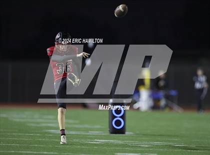 Thumbnail 2 in Palos Verdes vs Bakersfield Christian (CIF Division 2-A Regional Final) photogallery.