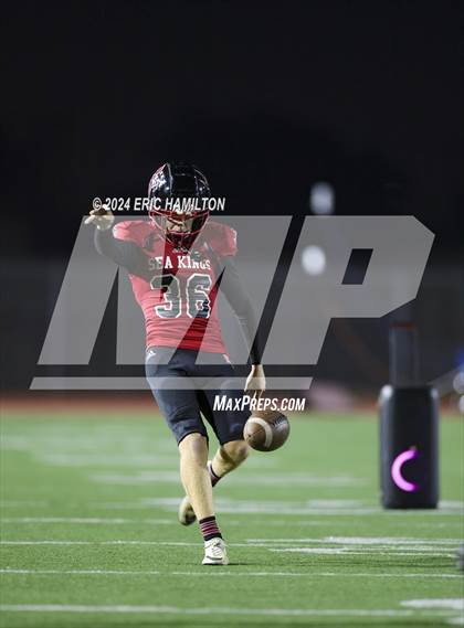 Thumbnail 1 in Palos Verdes vs Bakersfield Christian (CIF Division 2-A Regional Final) photogallery.