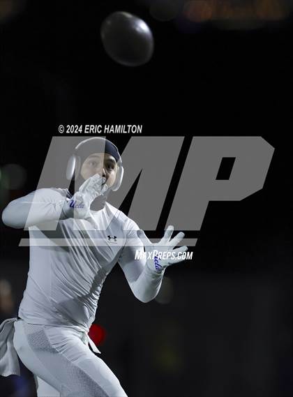 Thumbnail 2 in Palos Verdes vs Bakersfield Christian (CIF Division 2-A Regional Final) photogallery.