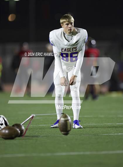 Thumbnail 1 in Palos Verdes vs Bakersfield Christian (CIF Division 2-A Regional Final) photogallery.