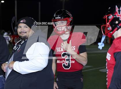 Thumbnail 3 in Palos Verdes vs Bakersfield Christian (CIF Division 2-A Regional Final) photogallery.