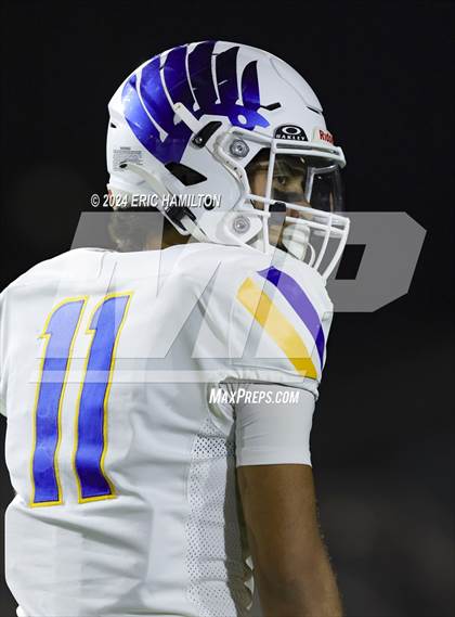 Thumbnail 2 in Palos Verdes vs Bakersfield Christian (CIF Division 2-A Regional Final) photogallery.