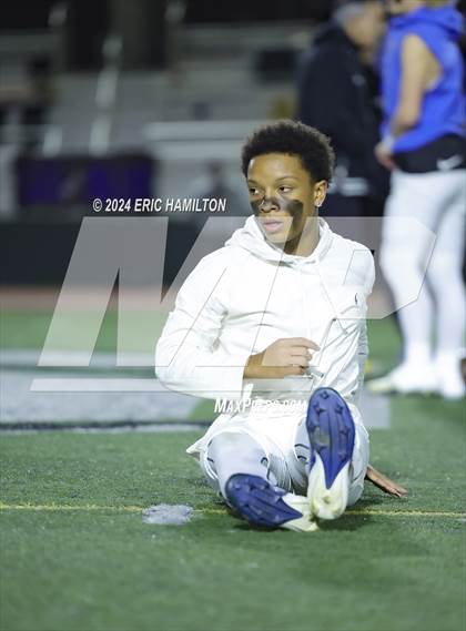 Thumbnail 2 in Palos Verdes vs Bakersfield Christian (CIF Division 2-A Regional Final) photogallery.