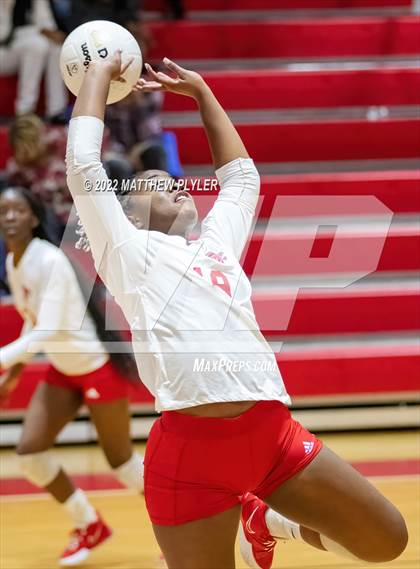 Thumbnail 1 in Jack Britt @ Seventy-First photogallery.