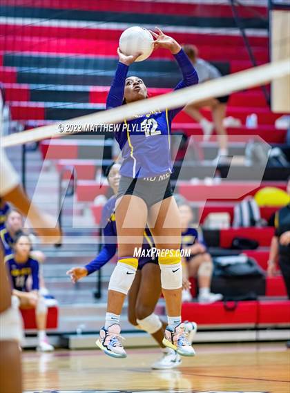 Thumbnail 1 in Jack Britt @ Seventy-First photogallery.