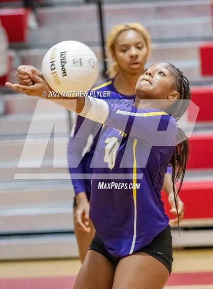 Thumbnail 1 in Jack Britt @ Seventy-First photogallery.