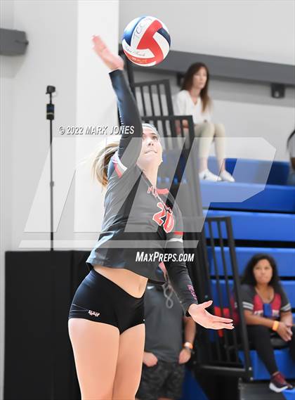 Thumbnail 3 in Xavier College Prep vs. Mater Dei (Nike TOC Southwest) photogallery.