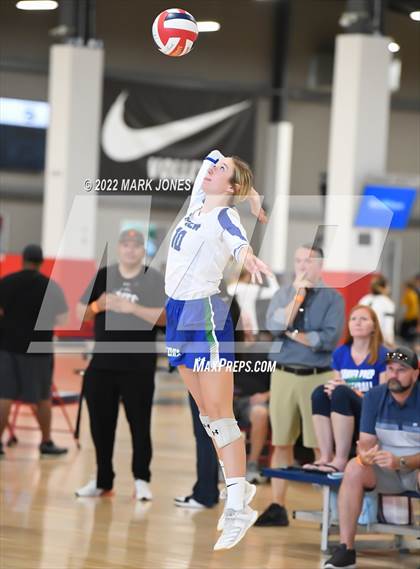 Thumbnail 3 in Xavier College Prep vs. Mater Dei (Nike TOC Southwest) photogallery.