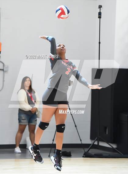 Thumbnail 2 in Xavier College Prep vs. Mater Dei (Nike TOC Southwest) photogallery.