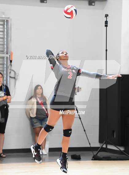 Thumbnail 1 in Xavier College Prep vs. Mater Dei (Nike TOC Southwest) photogallery.