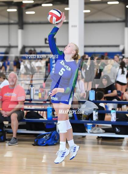 Thumbnail 2 in Xavier College Prep vs. Mater Dei (Nike TOC Southwest) photogallery.