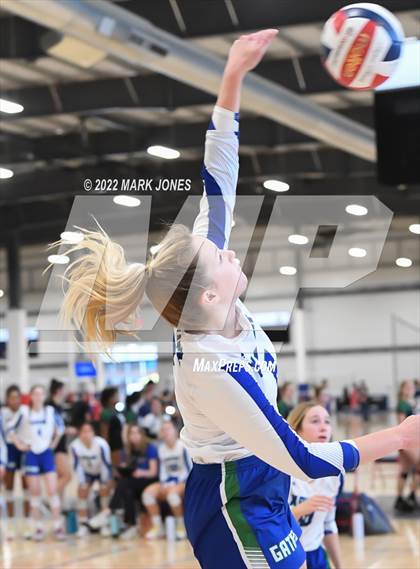 Thumbnail 3 in Xavier College Prep vs. Mater Dei (Nike TOC Southwest) photogallery.