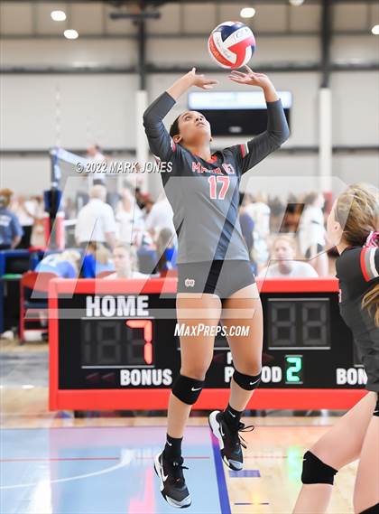 Thumbnail 3 in Xavier College Prep vs. Mater Dei (Nike TOC Southwest) photogallery.