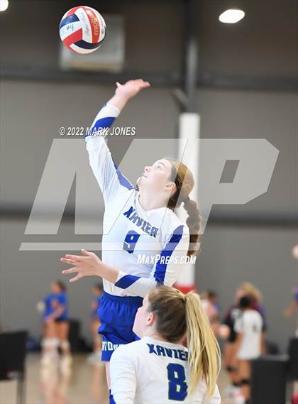 Thumbnail 3 in Xavier College Prep vs. Mater Dei (Nike TOC Southwest) photogallery.