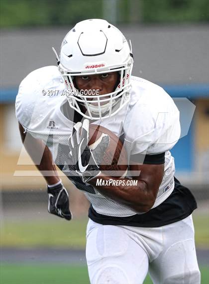 Thumbnail 2 in Siegel @ Brentwood (Scrimmage) photogallery.