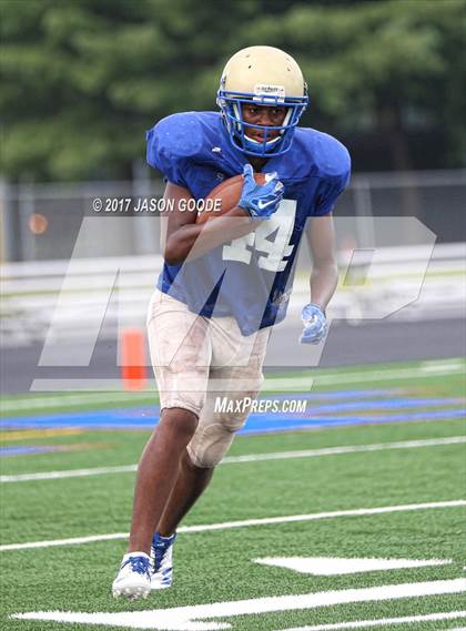 Thumbnail 2 in Siegel @ Brentwood (Scrimmage) photogallery.