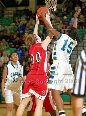 Thumbnail 3 in Chaminade-Julienne vs. Lakota West (OHSAA D1 District Final) photogallery.