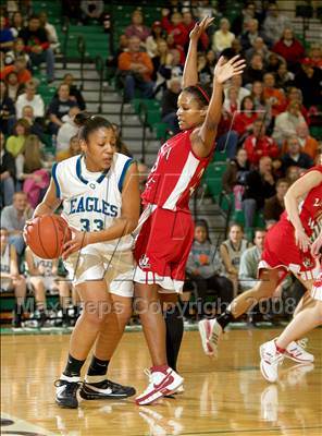 Thumbnail 2 in Chaminade-Julienne vs. Lakota West (OHSAA D1 District Final) photogallery.