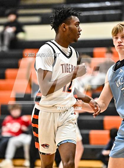 Thumbnail 2 in Valor Christian @ Lakewood photogallery.