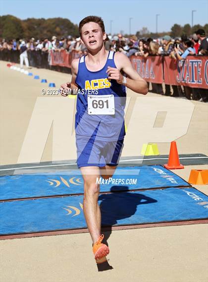 Thumbnail 1 in NCHSAA 2A Championship photogallery.