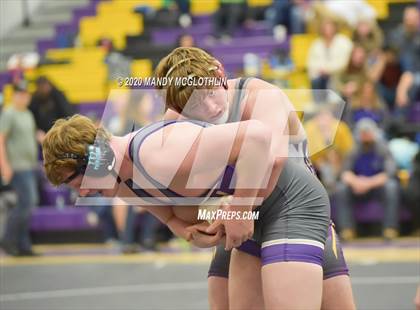 Thumbnail 2 in IHSA 1A Regional Meet photogallery.