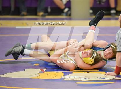 Thumbnail 1 in IHSA 1A Regional Meet photogallery.