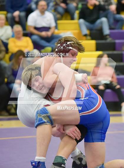 Thumbnail 3 in IHSA 1A Regional Meet photogallery.