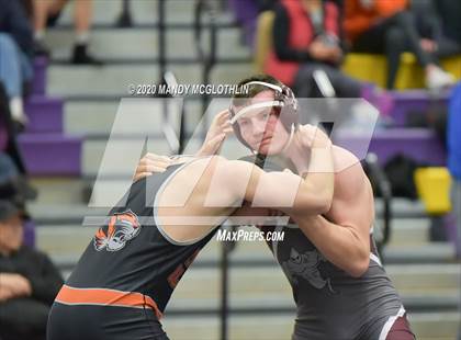 Thumbnail 1 in IHSA 1A Regional Meet photogallery.