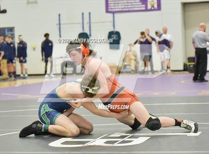 Thumbnail 1 in IHSA 1A Regional Meet photogallery.