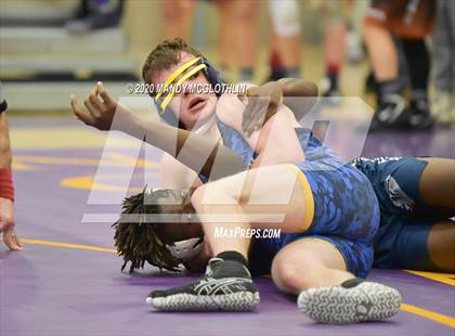 Thumbnail 1 in IHSA 1A Regional Meet photogallery.