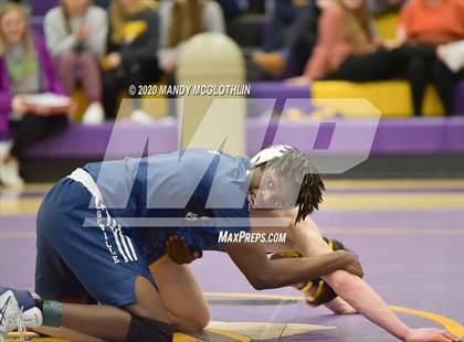 Thumbnail 2 in IHSA 1A Regional Meet photogallery.
