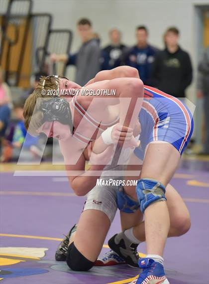 Thumbnail 1 in IHSA 1A Regional Meet photogallery.