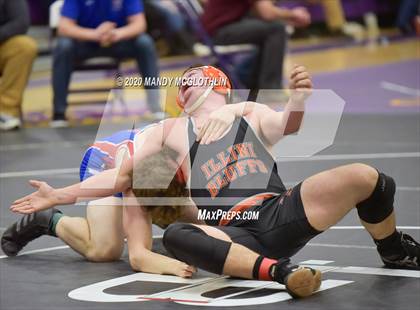 Thumbnail 1 in IHSA 1A Regional Meet photogallery.
