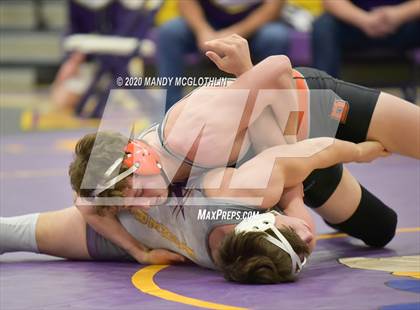 Thumbnail 1 in IHSA 1A Regional Meet photogallery.