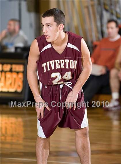 Thumbnail 1 in Tiverton @ West Warwick photogallery.
