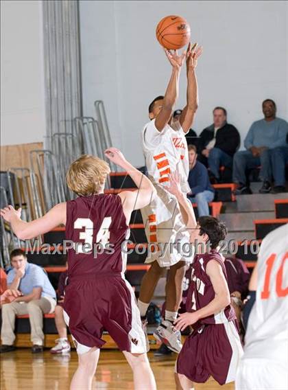 Thumbnail 2 in Tiverton @ West Warwick photogallery.