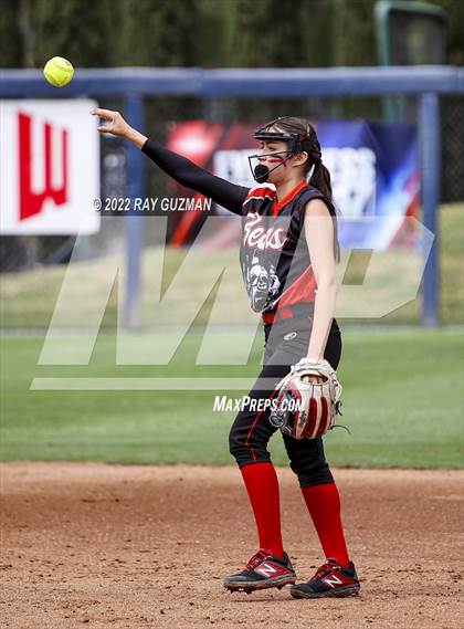 Thumbnail 2 in Arvin vs. Nipomo (CIF CS Division 6 Championship) photogallery.