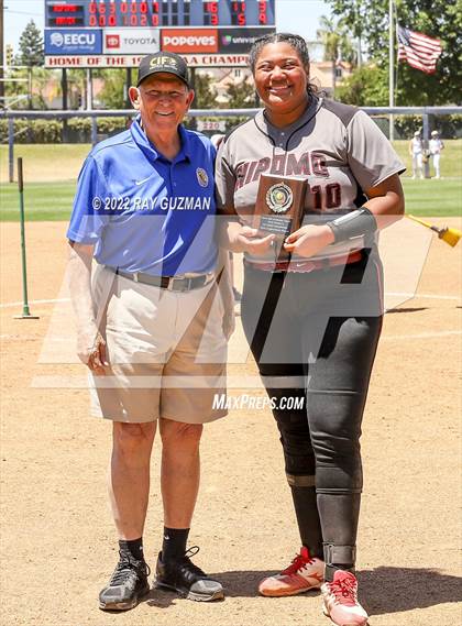 Thumbnail 2 in Arvin vs. Nipomo (CIF CS Division 6 Championship) photogallery.