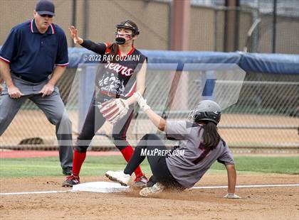 Thumbnail 1 in Arvin vs. Nipomo (CIF CS Division 6 Championship) photogallery.