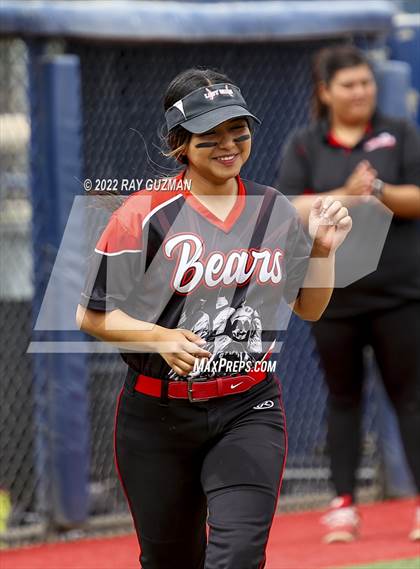 Thumbnail 2 in Arvin vs. Nipomo (CIF CS Division 6 Championship) photogallery.