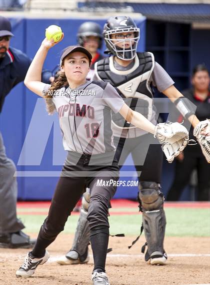 Thumbnail 3 in Arvin vs. Nipomo (CIF CS Division 6 Championship) photogallery.