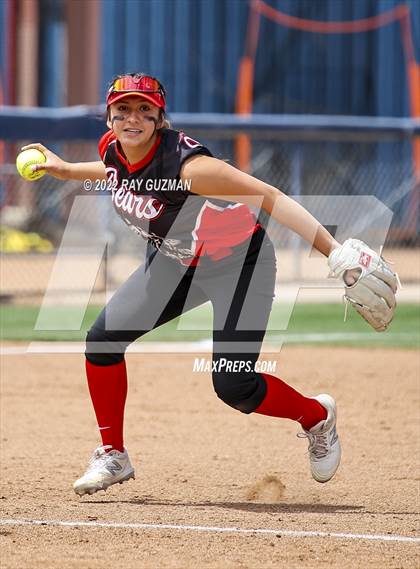 Thumbnail 2 in Arvin vs. Nipomo (CIF CS Division 6 Championship) photogallery.