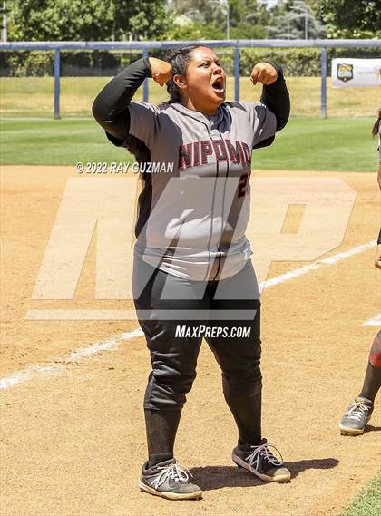 Thumbnail 2 in Arvin vs. Nipomo (CIF CS Division 6 Championship) photogallery.